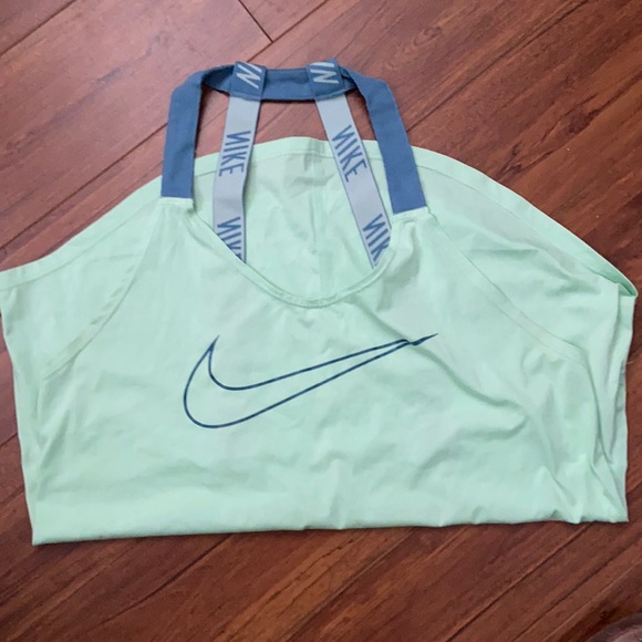 Nike open back tank top! - Picture 1 of 2